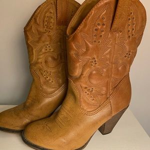 Mia cowgirl boots